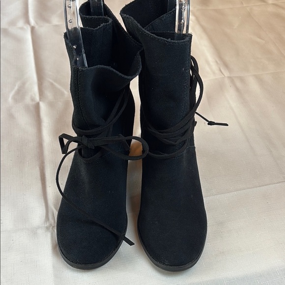 🐈‍⬛Toms Mila Black Heeled Boots with ankle wrap Design - Picture 3 of 7